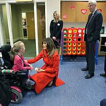 FLOTUS visits The Children’s Inn at NIH