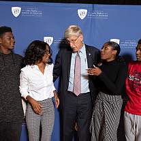 Dr. Francis Collins meets with family of Henrietta Lacks